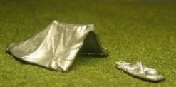 Camps: Tent with campfire