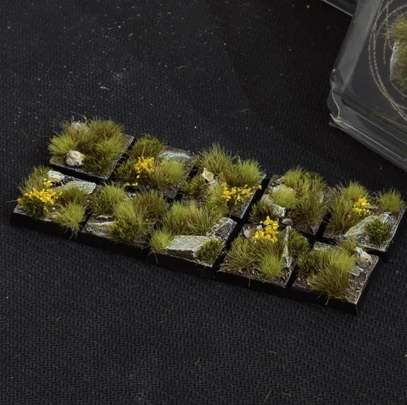 Highland Bases, Square 20mm (x10)