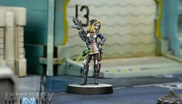Infinity - Aleph - Dart, Optimate Huntress (Submachine gun, Grenades)