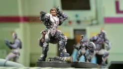 Infinity - Hector, homerid Champion (Heavy pistol, Exp CCW)