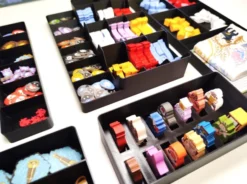 Insert compatible avec Wondrous Creatures et deux extensions