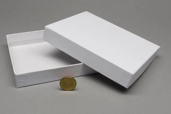 Petite Boîte Blanche Rectangulaire
